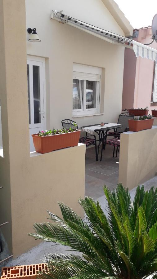 Villa Podvrsina1A Rosa Preko Exterior foto