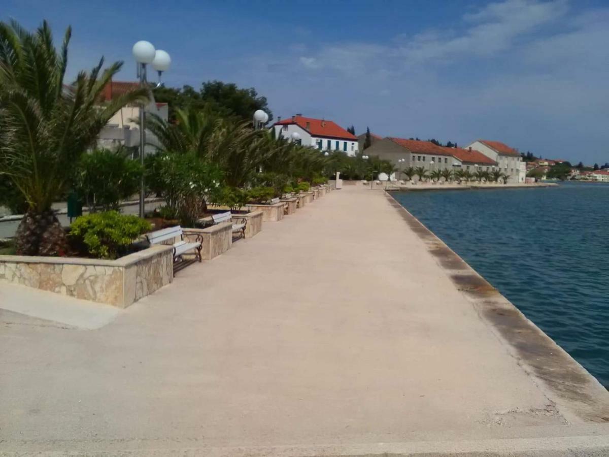 Villa Podvrsina1A Rosa Preko Exterior foto